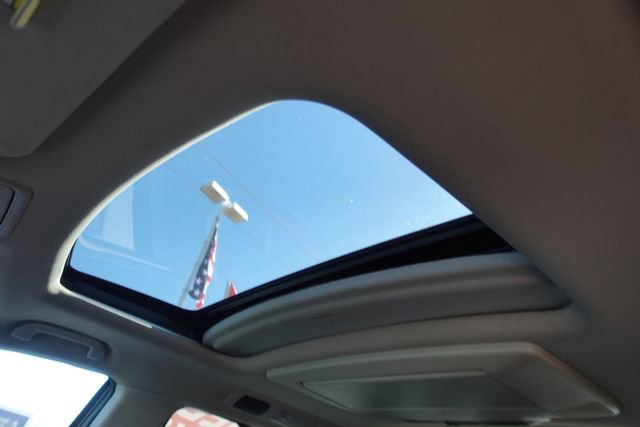 Used 2016 Honda Odyssey Touring Elite image 24