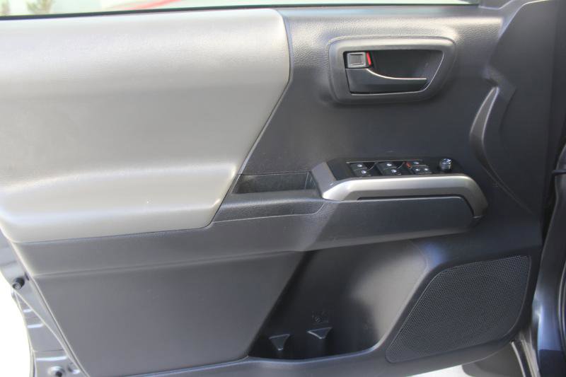 Used 2022 Toyota Tacoma SR5 image 11