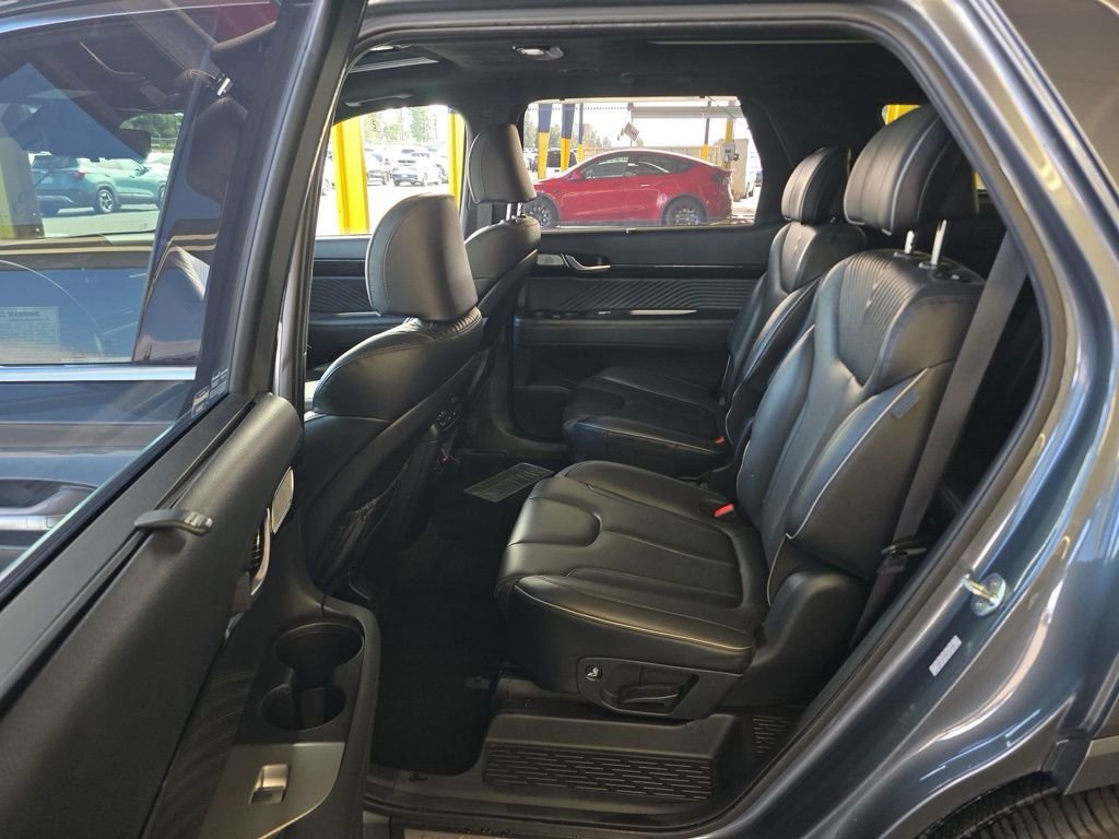 Used 2023 Hyundai Palisade Calligraphy image 5