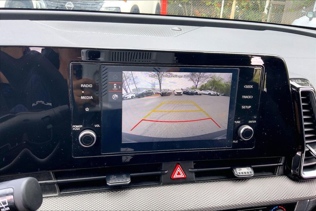 Used 2025 Kia Sportage LX image 11