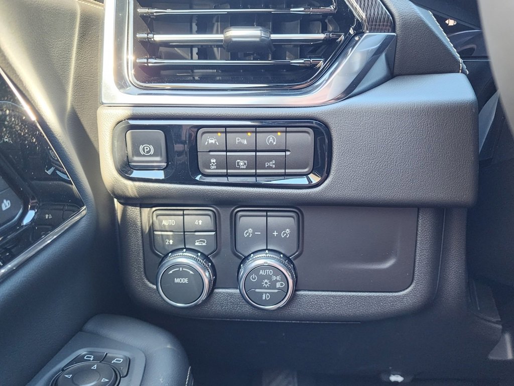 New 2026 GMC Yukon Elevation image 17