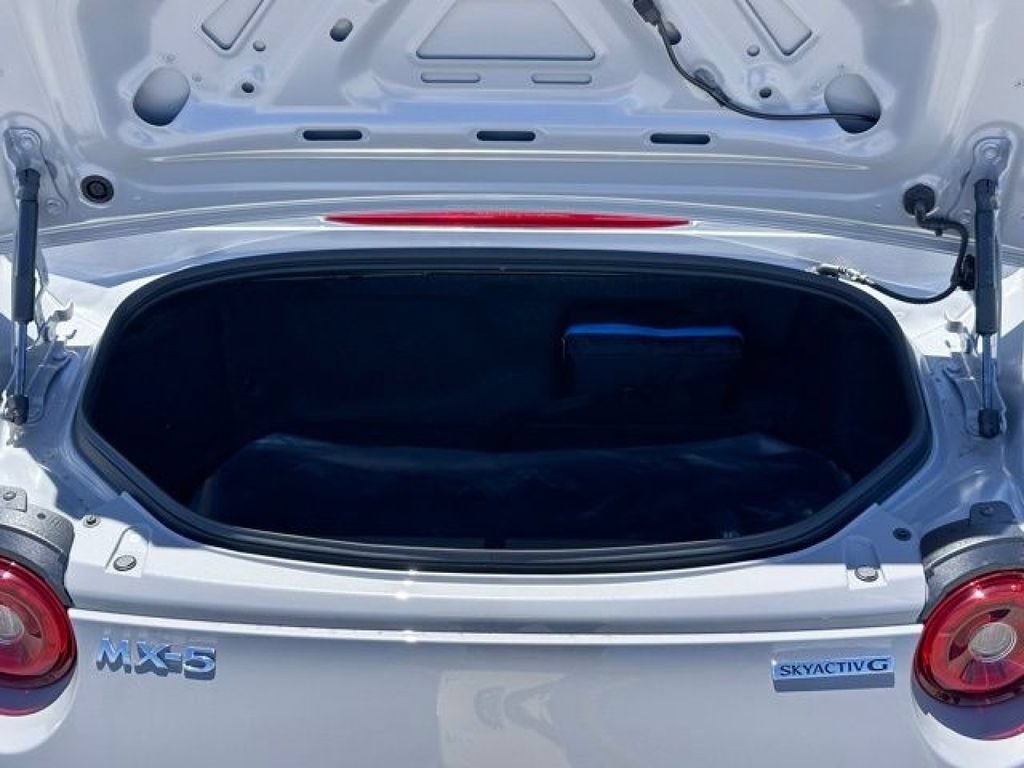 New 2026 MAZDA MX-5 Miata Club RWD image 8