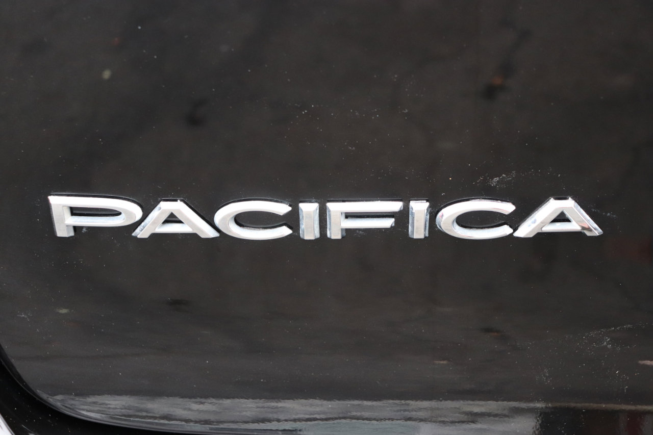 Used 2024 Chrysler Pacifica Limited image 69