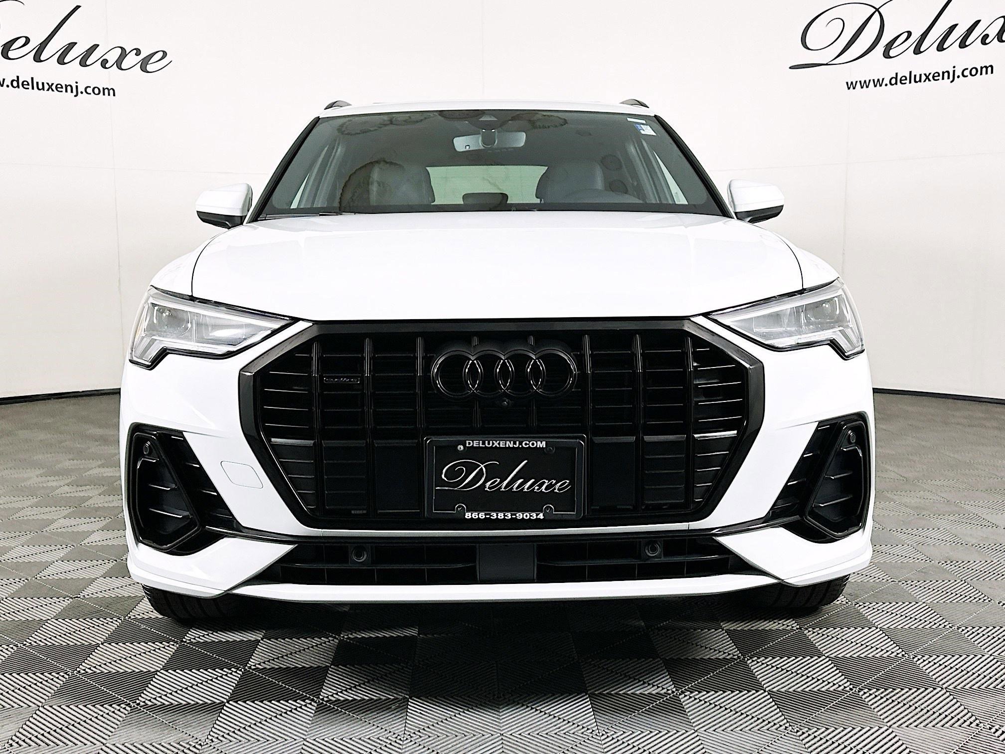 Used 2024 Audi Q3 2.0T Premium Plus w/ Premium Plus Package image 2