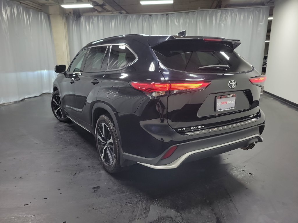 Used 2022 Toyota Highlander XSE AWD/4WD image 6