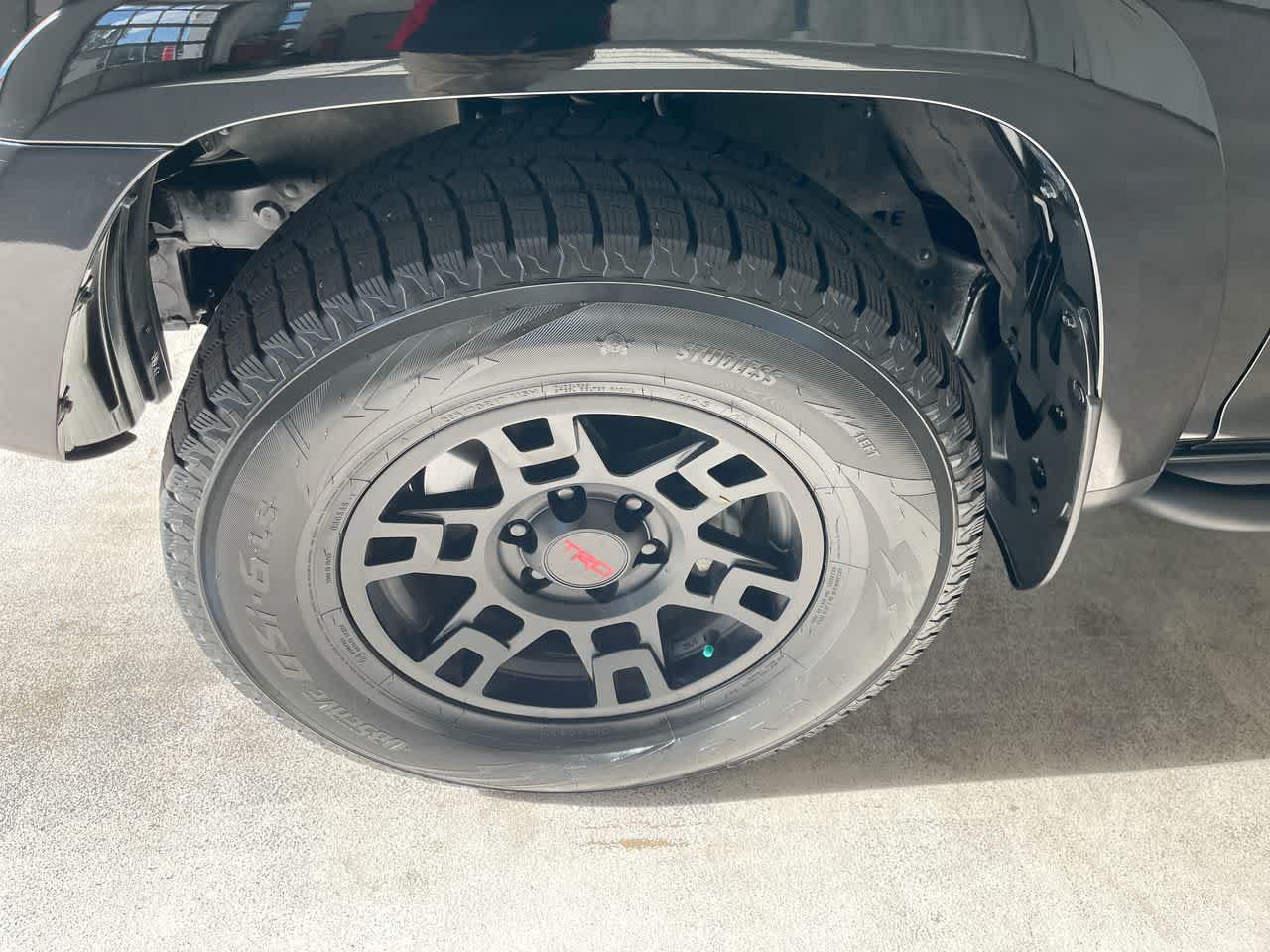 Used 2024 Toyota 4Runner TRD Off-Road Premium w/ Off Road Premium Plus Package AWD/4WD image 10