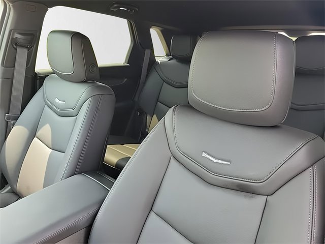 New 2024 Cadillac XT5 Luxury image 34