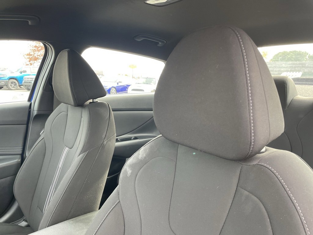 Used 2025 Hyundai Elantra Sport image 23