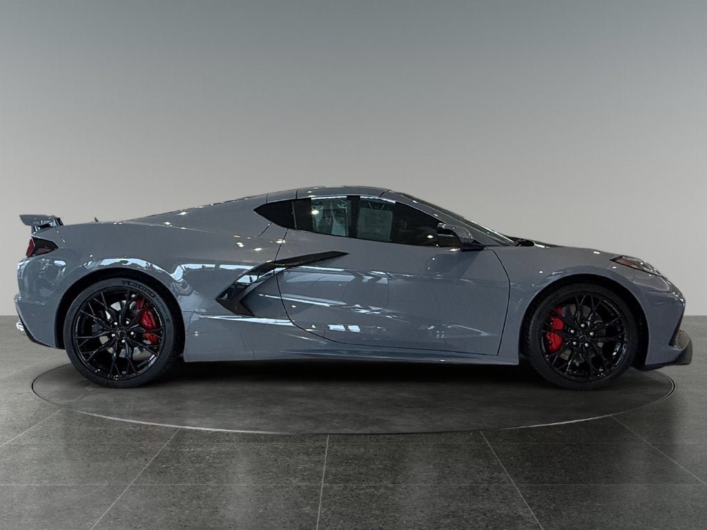 Used 2025 Chevrolet Corvette Stingray Preferred Cpe w/ Z51 Performance Package RWD image 11