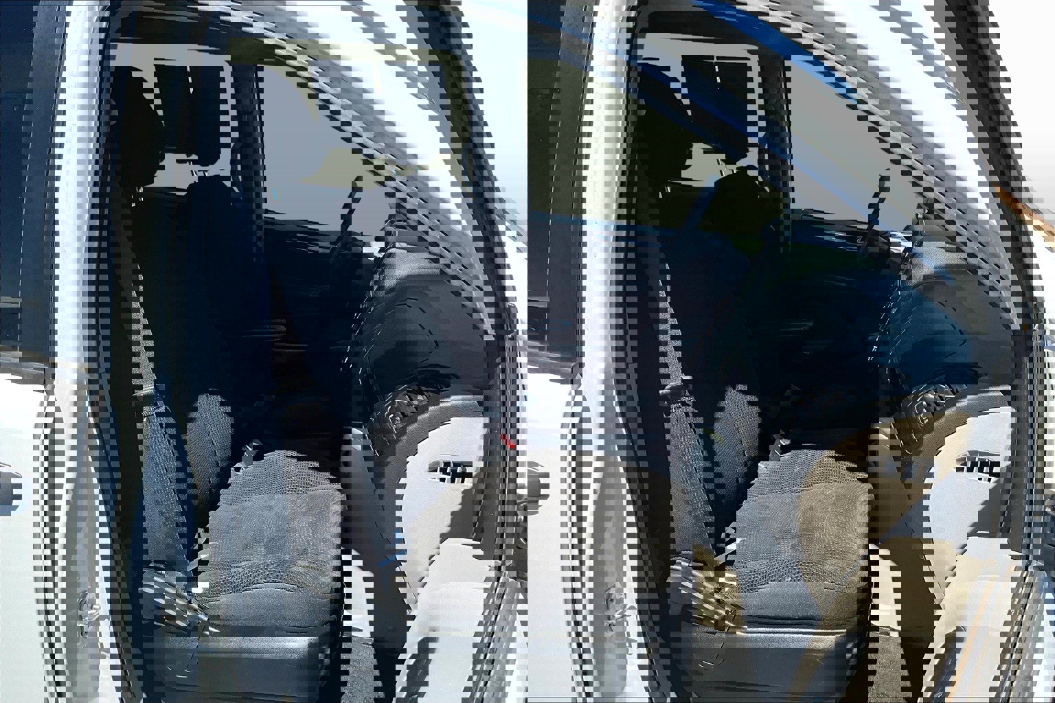 Used 2019 Dodge Grand Caravan SE w/ UConnect Hands-Free Group image 7