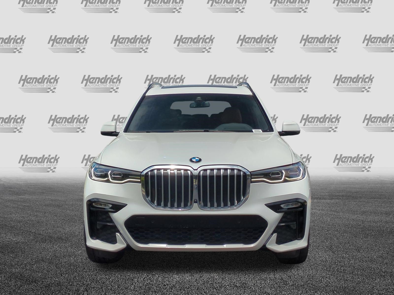 Used 2022 BMW X7 xDrive40i w/ M Sport Package AWD/4WD image 3
