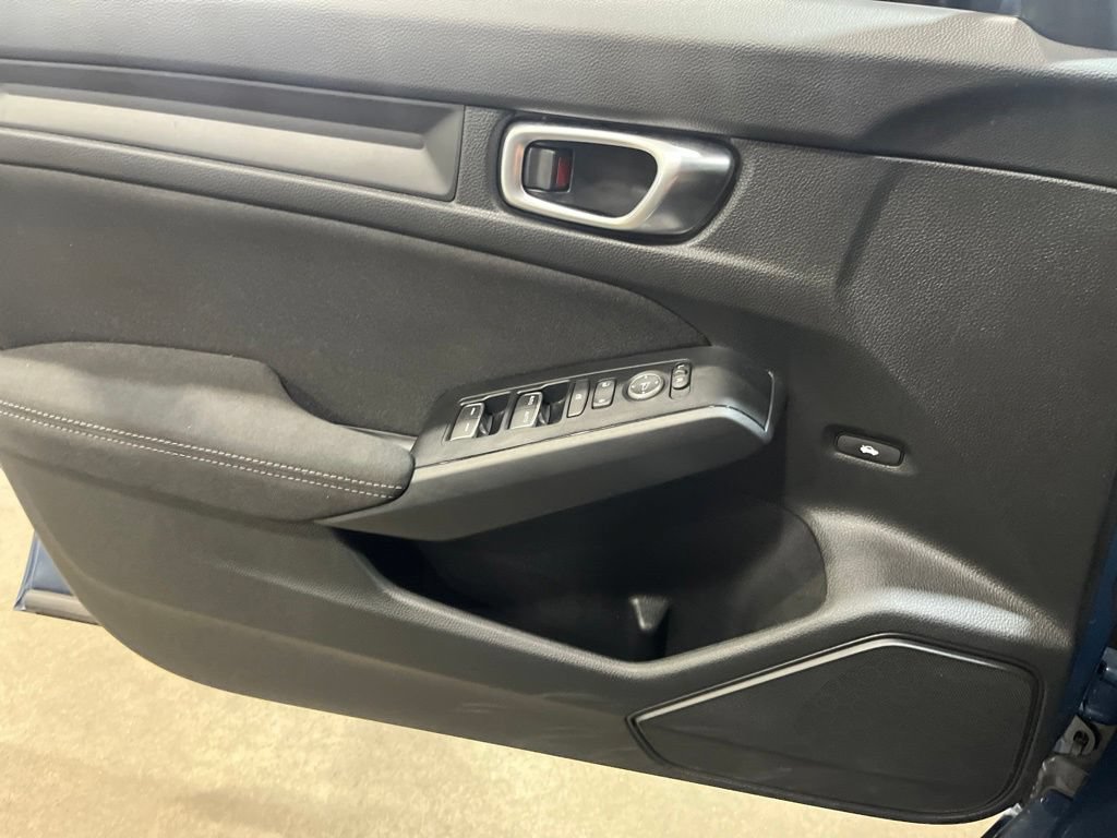Certified 2025 Honda Civic Sport image 12