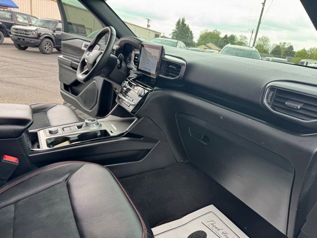 Used 2023 Ford Explorer ST-Line w/ Class IV Trailer Tow Package AWD/4WD image 46