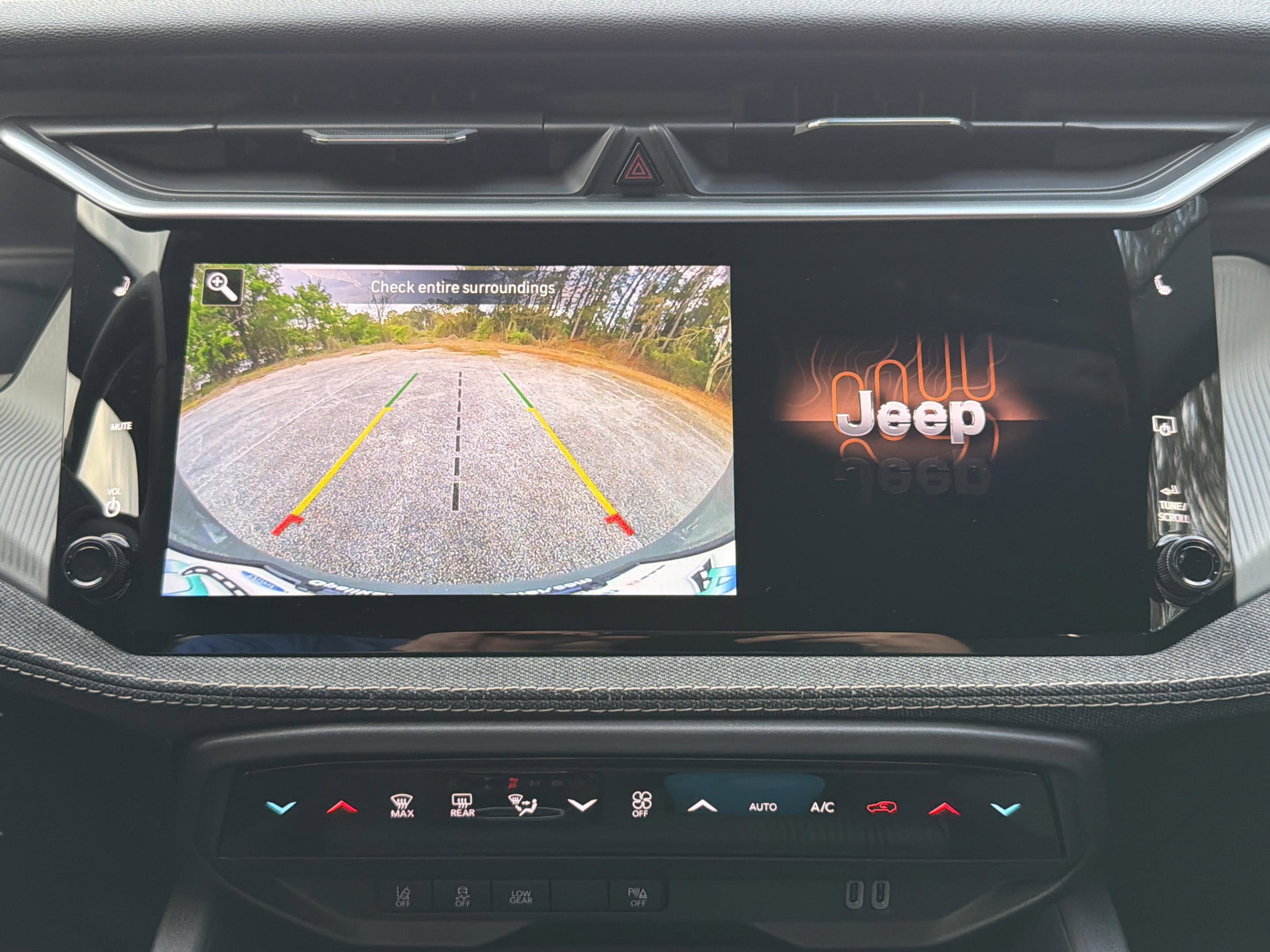 New 2026 Jeep Cherokee Laredo image 21