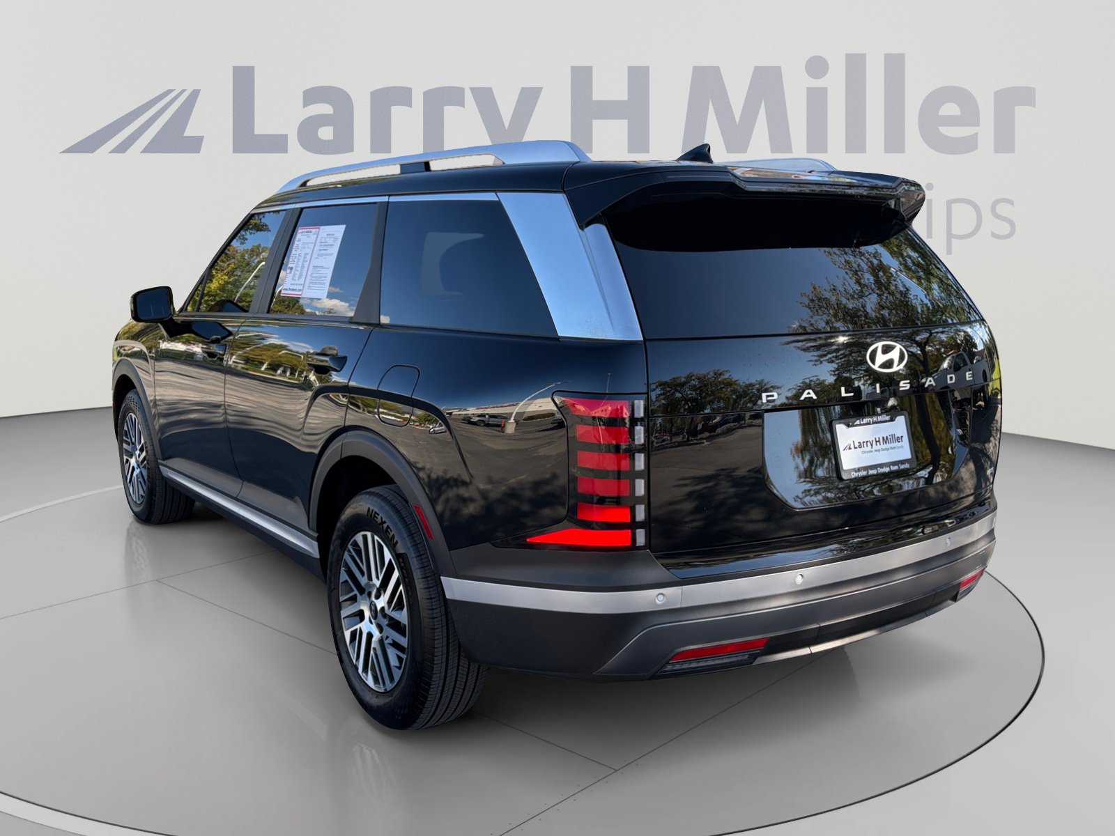 Used 2026 Hyundai Palisade SEL AWD/4WD image 3