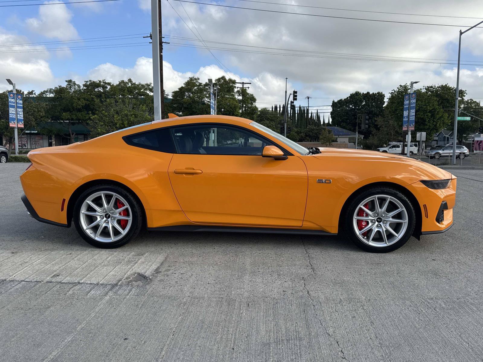 Used 2026 Ford Mustang GT Premium RWD image 2