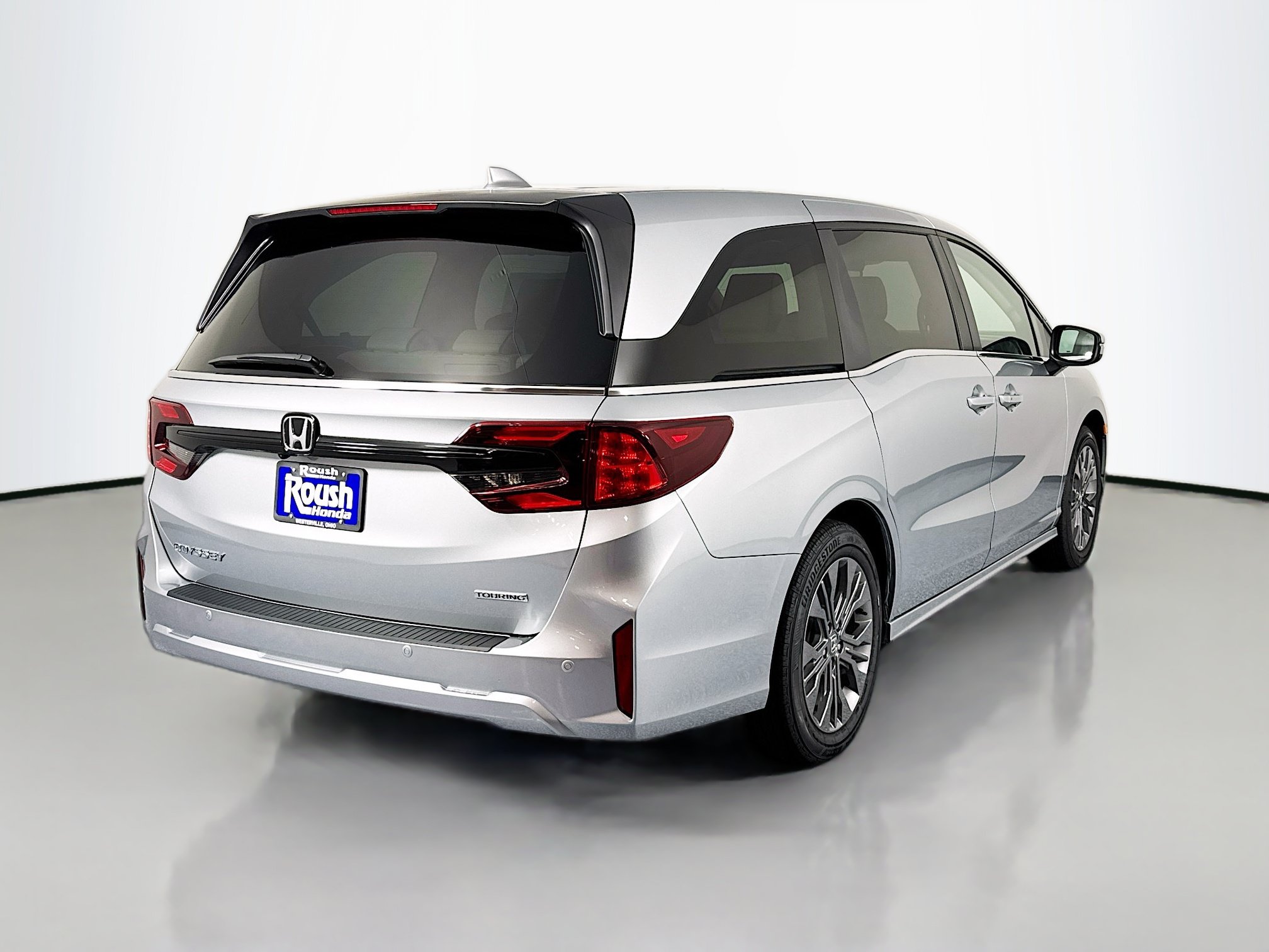 New 2026 Honda Odyssey Touring image 5