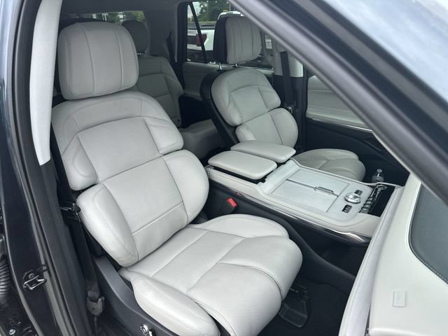 Certified 2025 Lincoln Navigator L Reserve AWD/4WD image 28