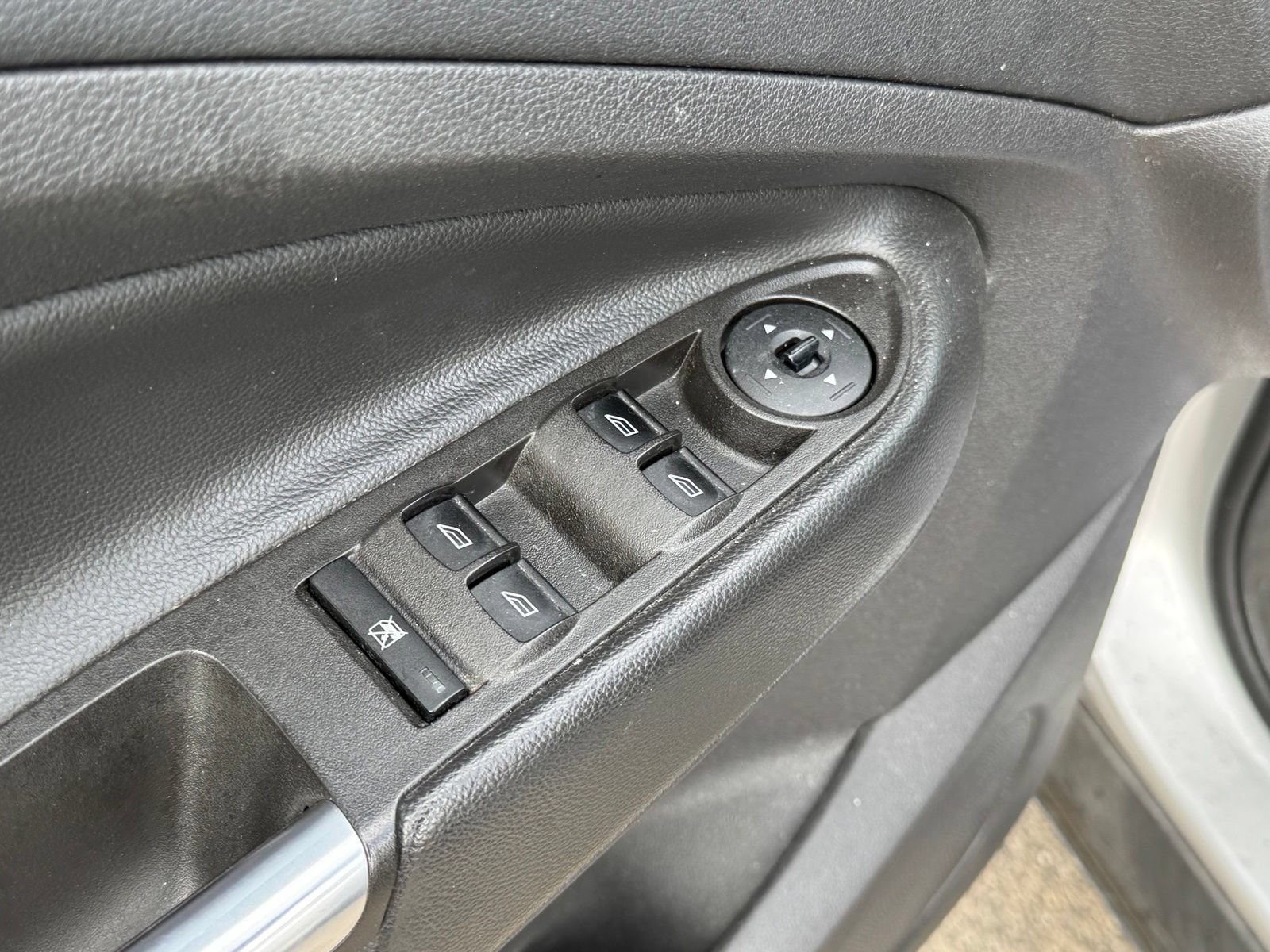 Used 2014 Ford Escape SE w/ Equipment Group 201A FWD image 12