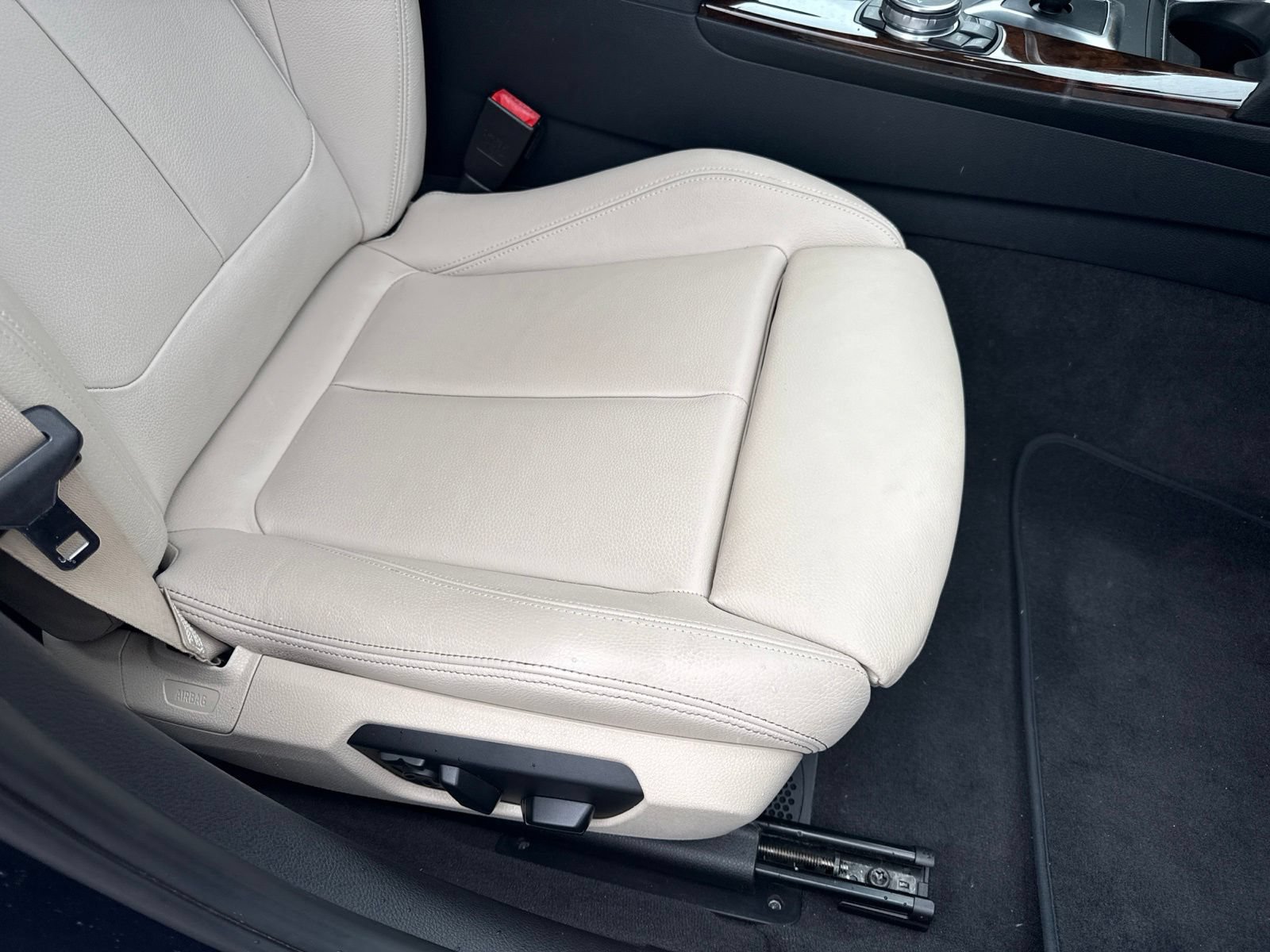 Used 2015 BMW 320i xDrive Sedan AWD/4WD image 7