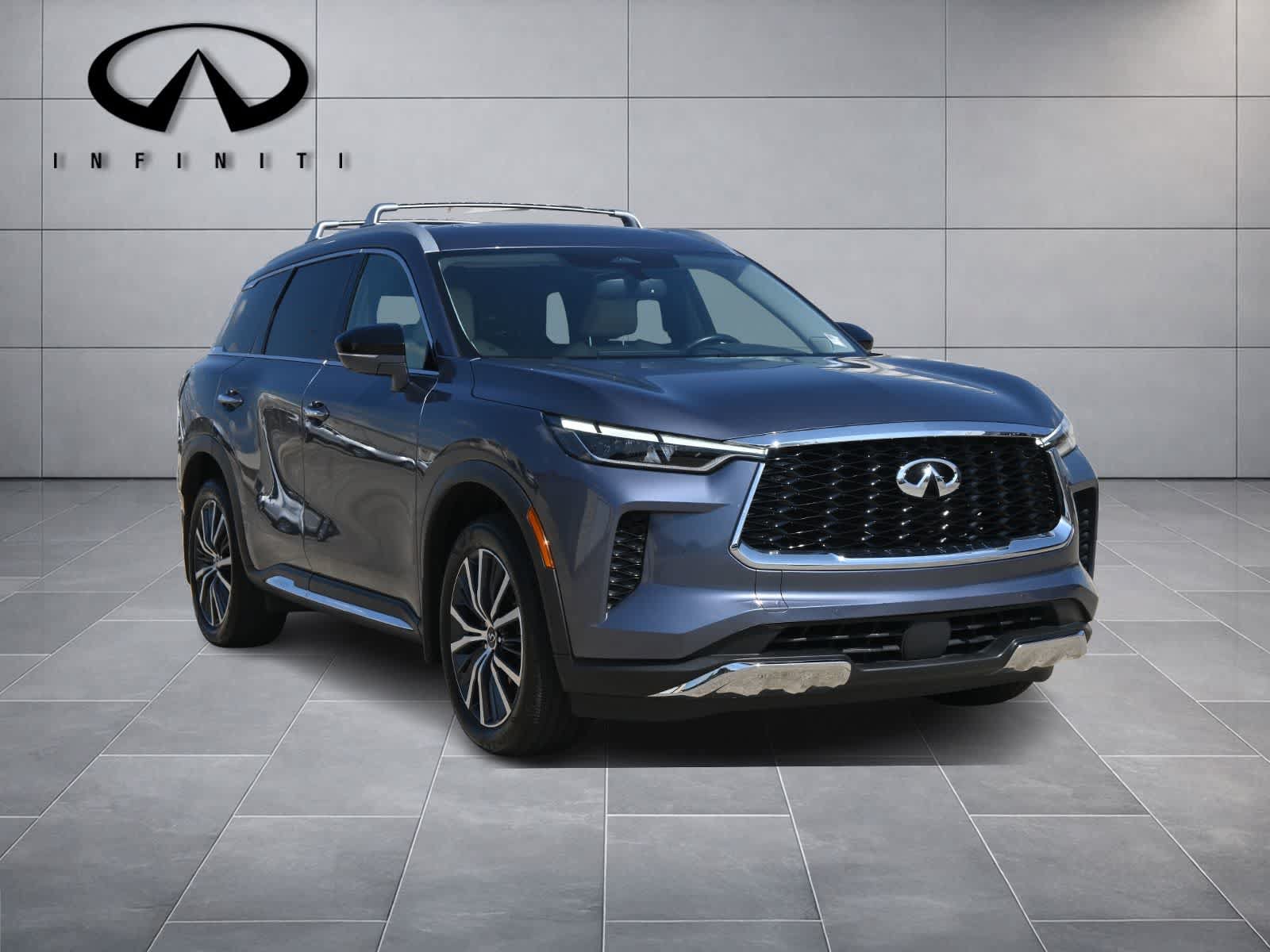 Used 2022 INFINITI QX60 Sensory w/ Cargo Package FWD image 3