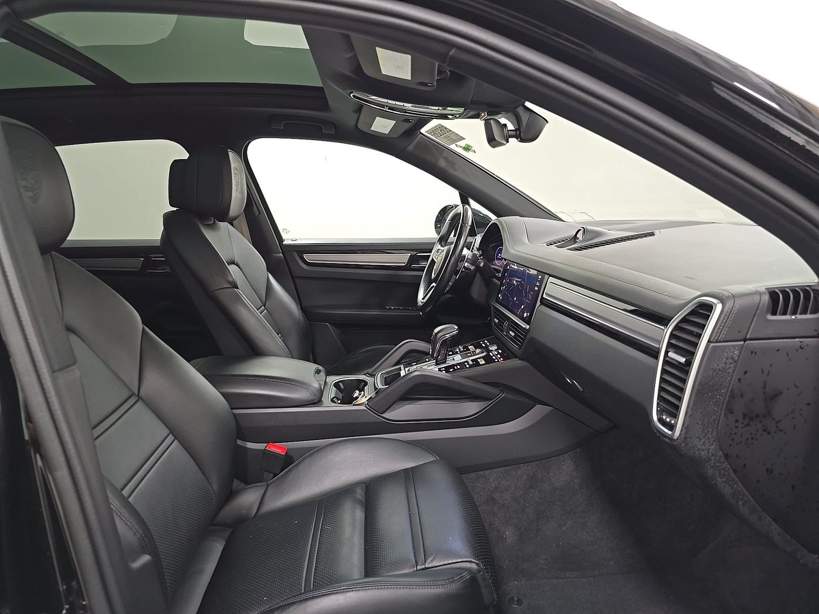 Used 2023 Porsche Cayenne Platinum Edition AWD/4WD image 15