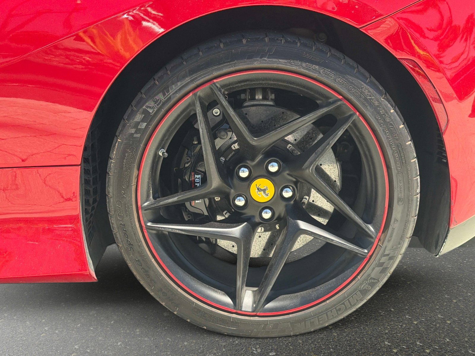 Used 2021 Ferrari F8 Tributo image 14