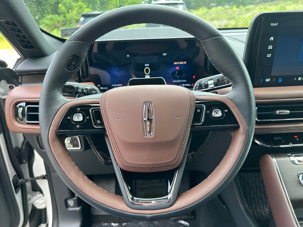 New 2026 Lincoln Aviator Reserve w/ Jet Appearance Package AWD/4WD image 8