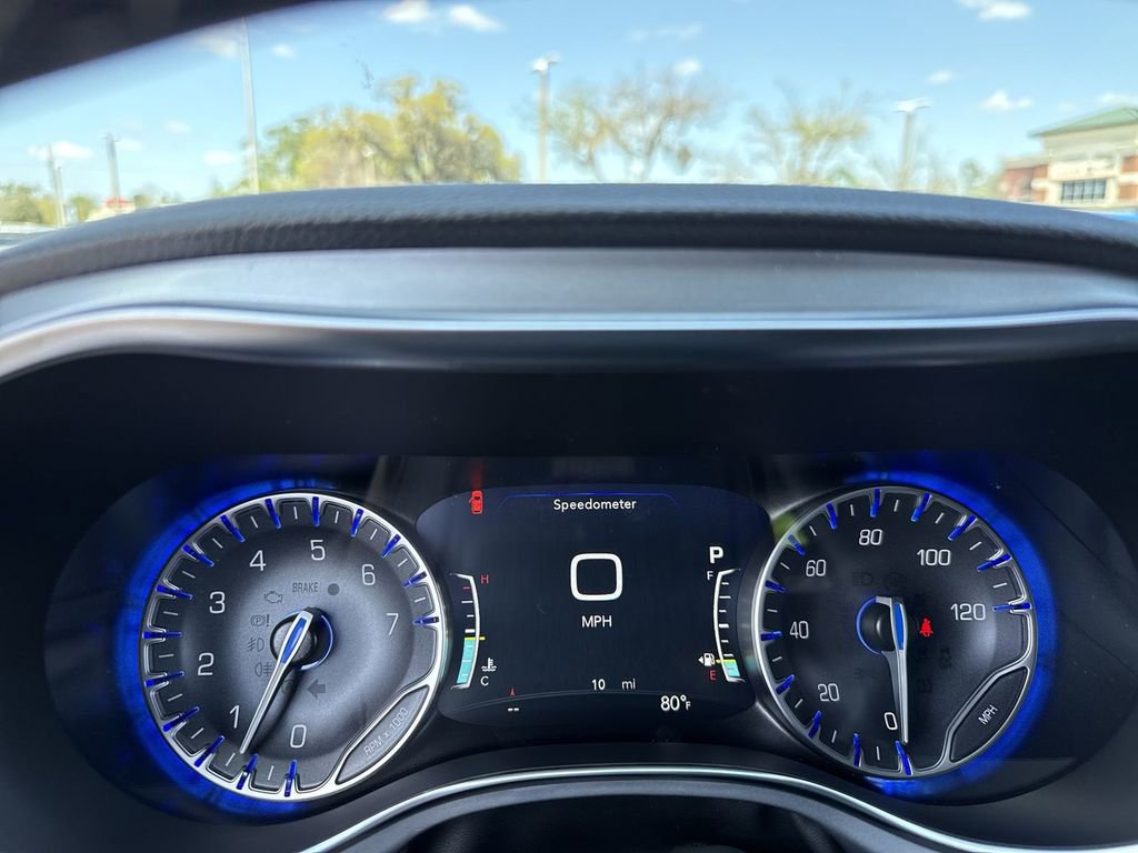 New 2026 Chrysler Pacifica Limited w/ Trailer Tow Group image 17