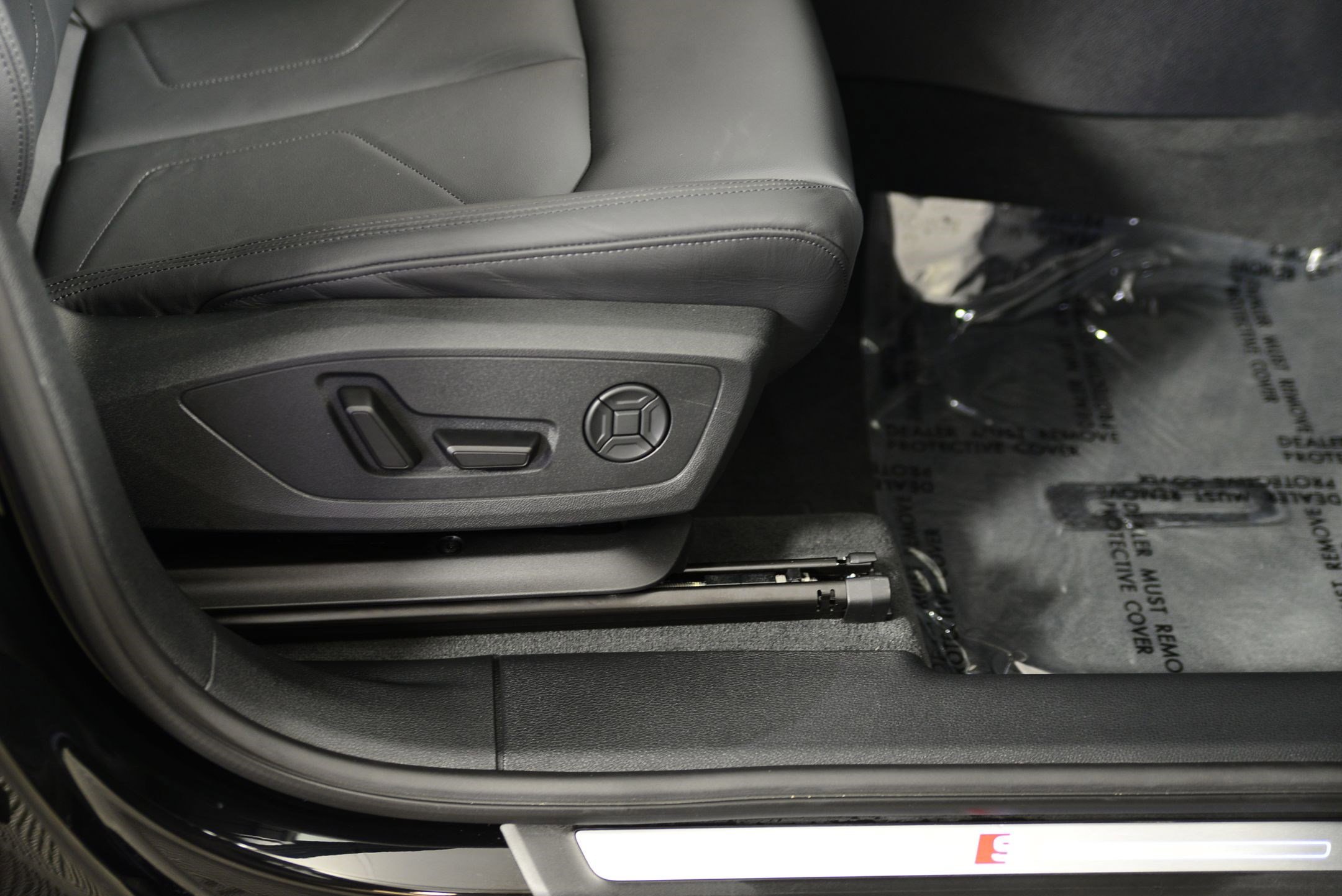 Certified 2025 Audi Q3 2.0T Premium w/ Convenience Package image 10