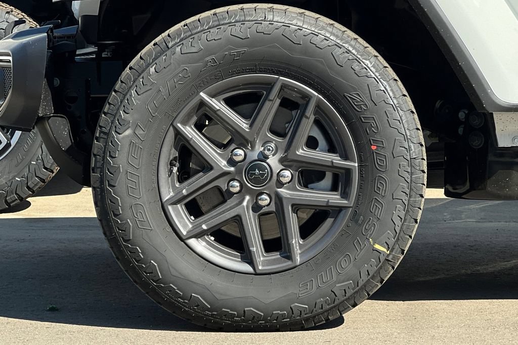 New 2026 Jeep Gladiator Sport AWD/4WD image 23