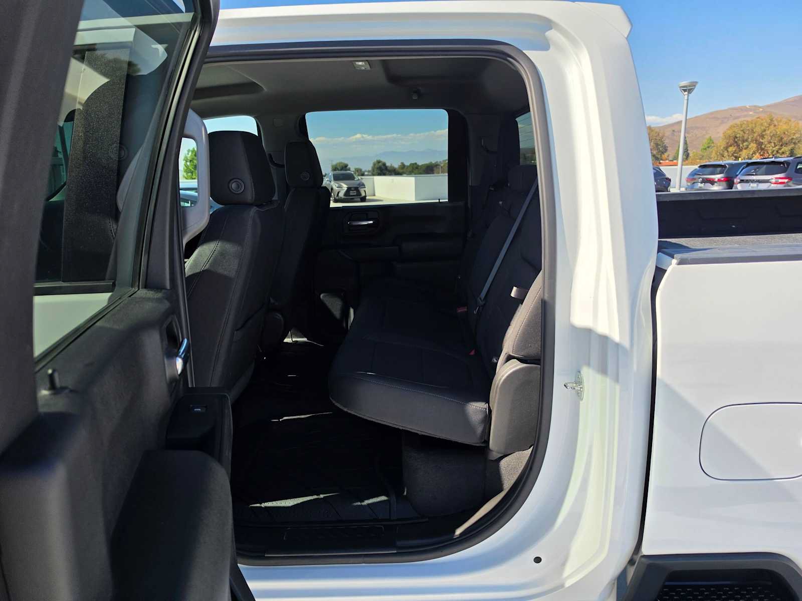 Used 2022 Chevrolet Silverado 2500 LT w/ Convenience Package AWD/4WD image 18