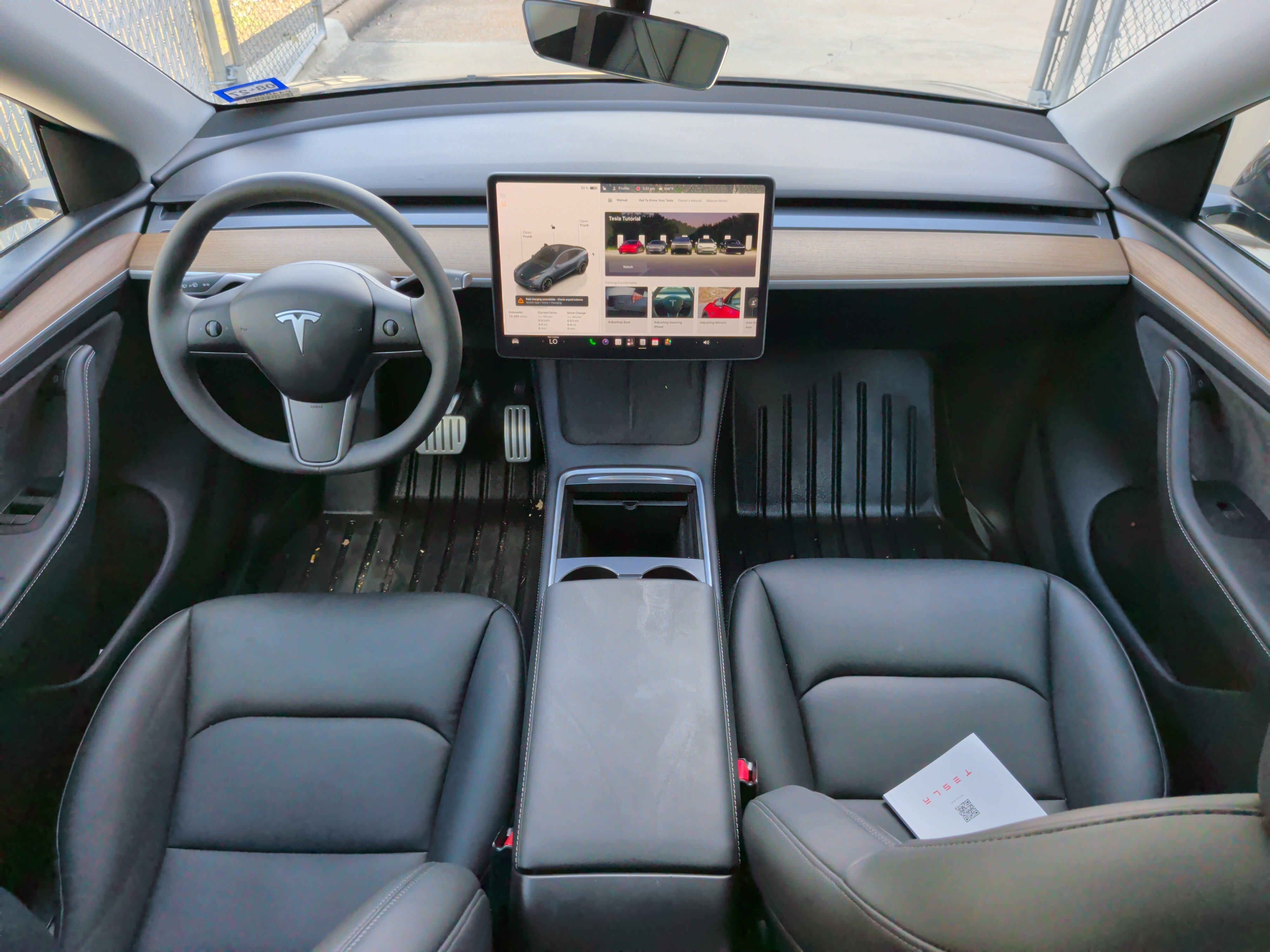 Used 2024 Tesla Model Y Performance AWD/4WD image 27