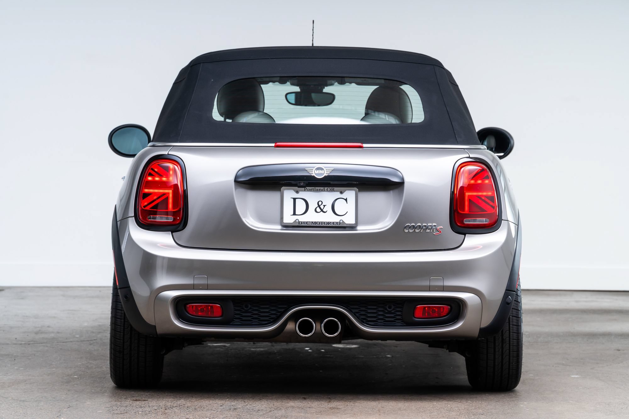 Used 2019 MINI Cooper S w/ Signature Upholstery Package FWD image 6