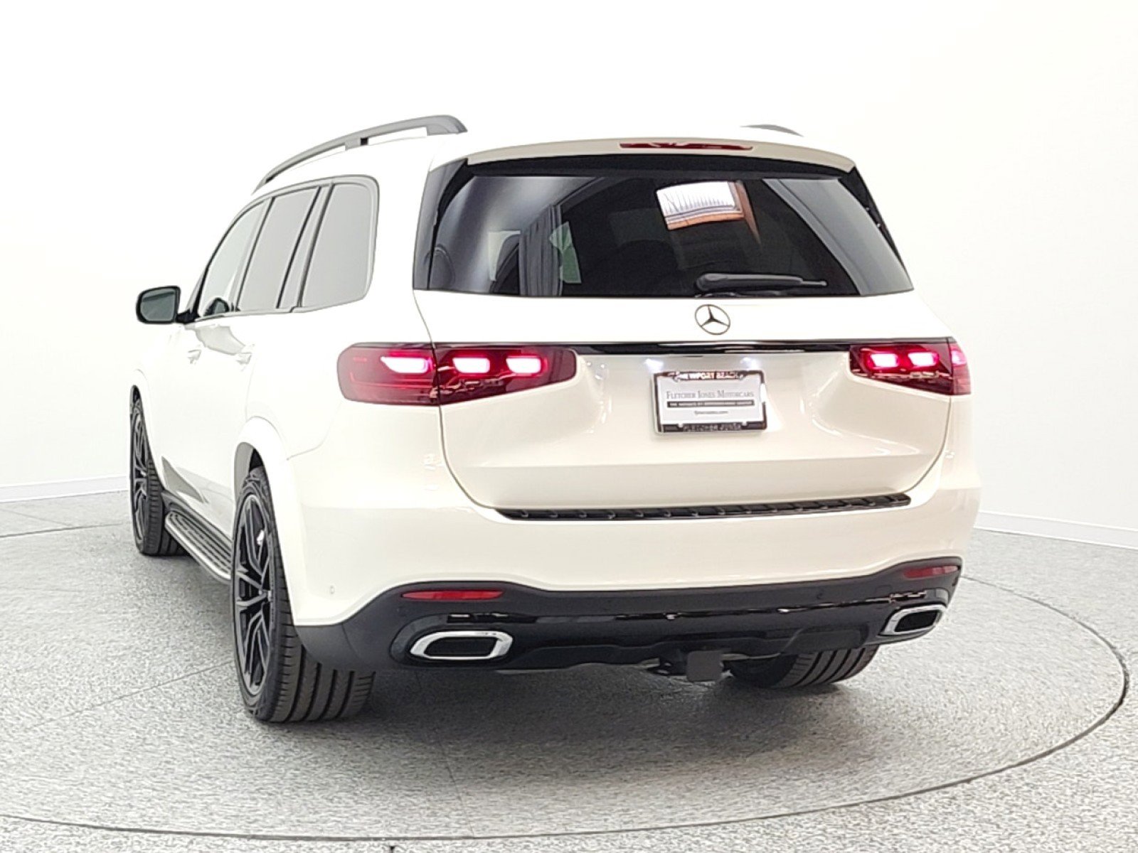 Used 2024 Mercedes-Benz GLS 450 4MATIC image 6