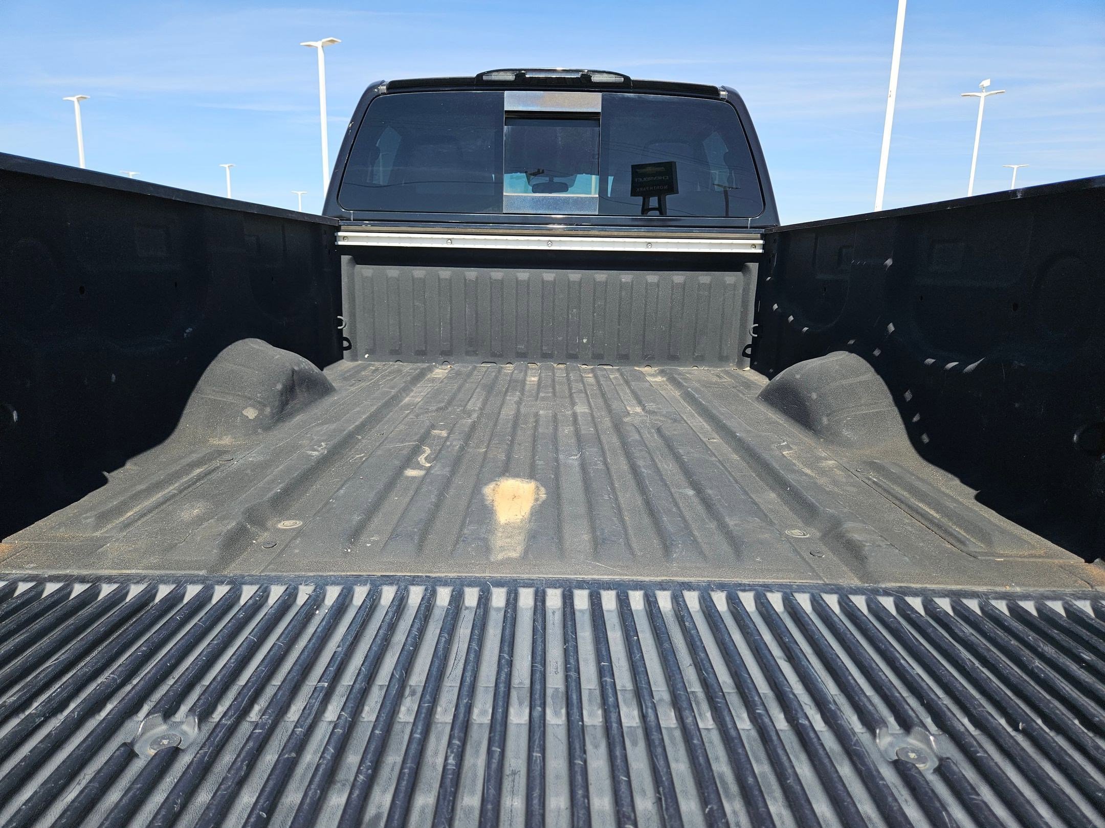 Used 2017 Nissan Titan S image 23