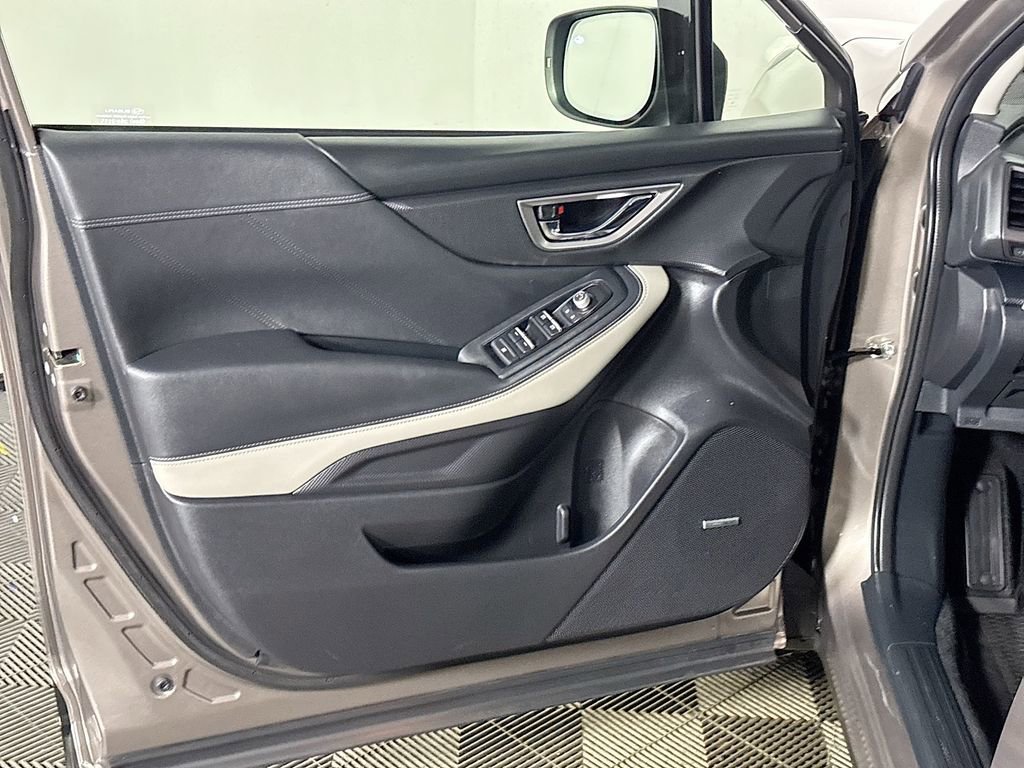 Used 2022 Subaru Forester Limited w/ Popular Package #2 image 10