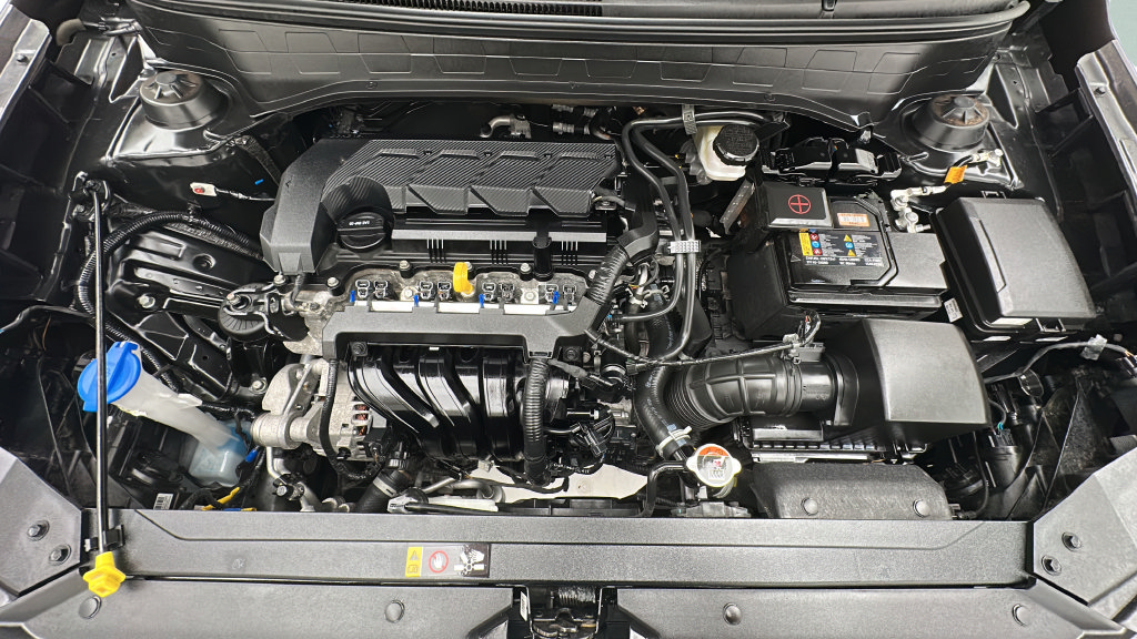 Used 2025 Hyundai Venue SEL FWD image 21