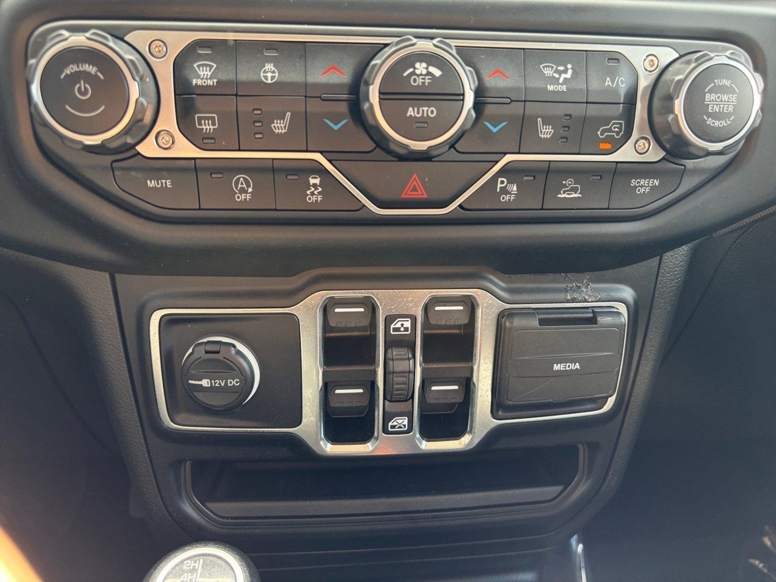 Used 2023 Jeep Gladiator Sport AWD/4WD image 20