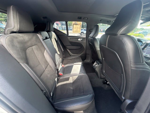 Used 2021 Volvo XC40 T5 R-Design w/ Climate Package AWD/4WD image 13