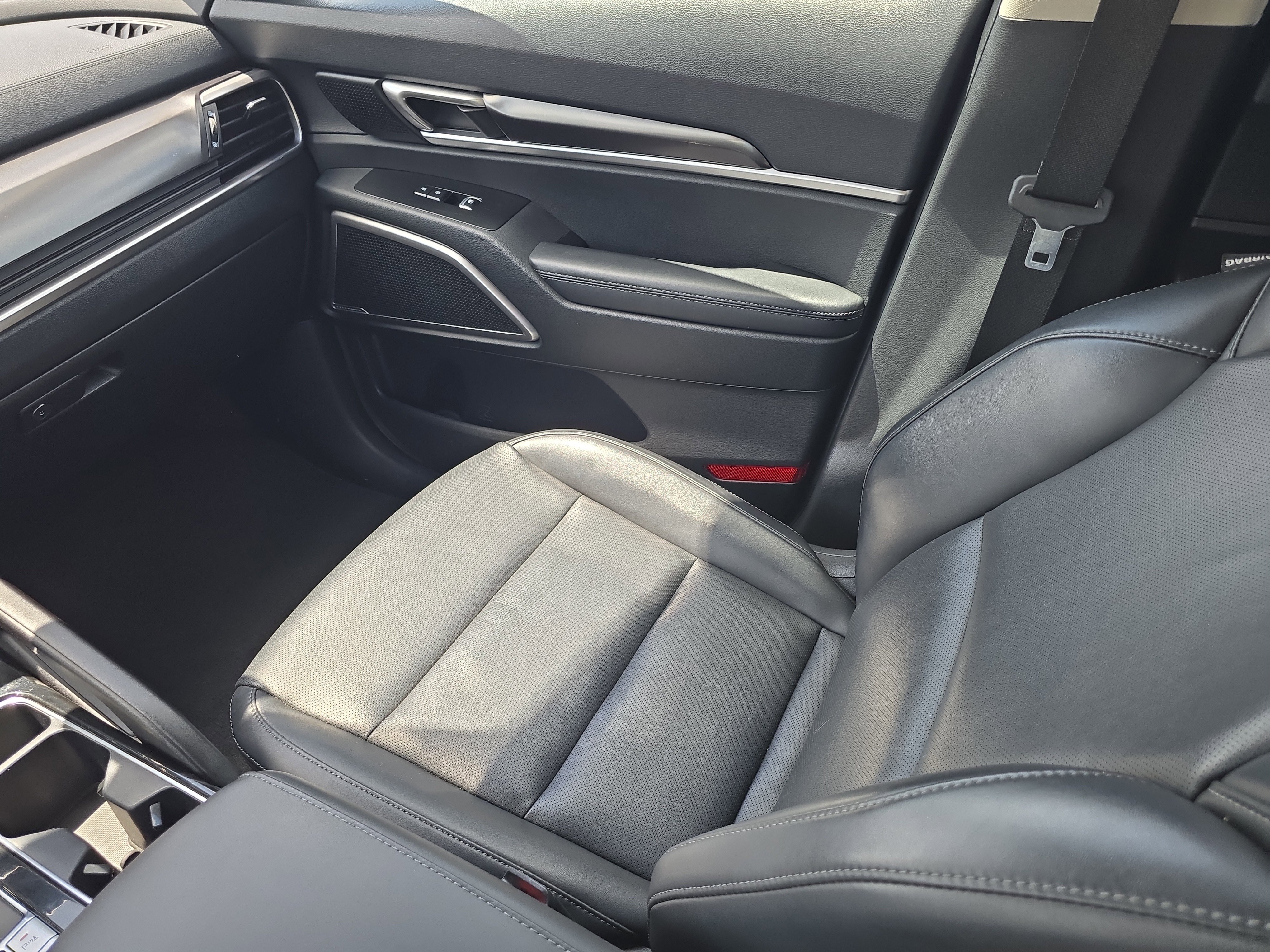 Certified 2025 Kia Telluride S FWD image 16