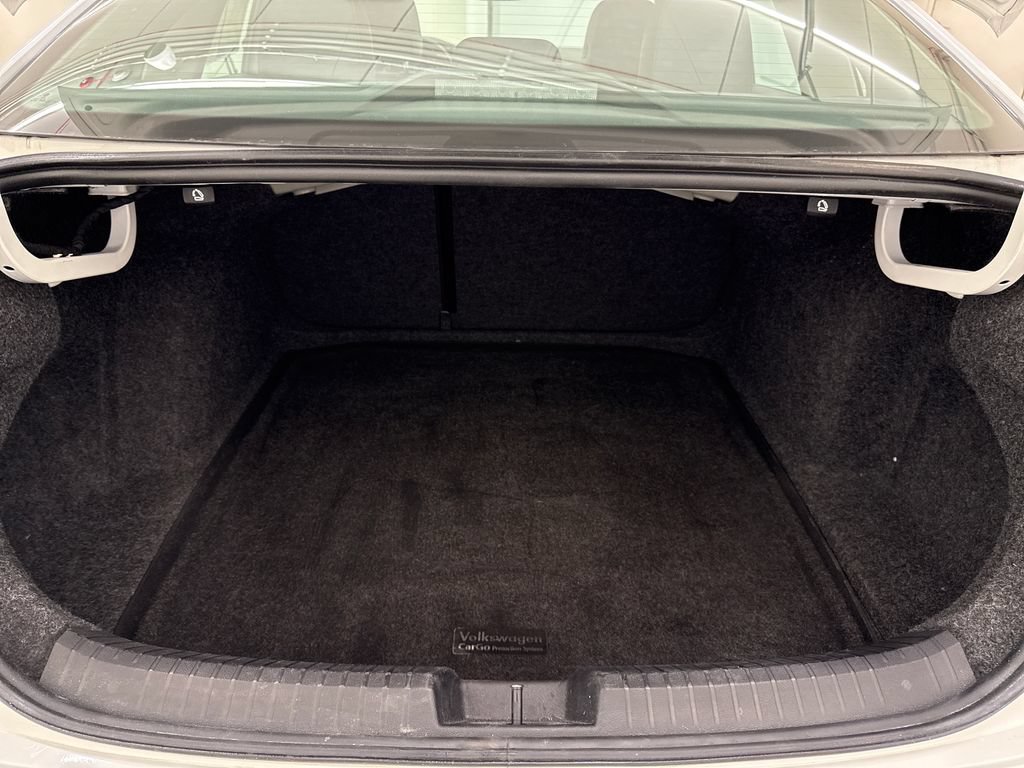 Used 2021 Volkswagen Jetta SE w/ SE Cold Weather Package FWD image 26