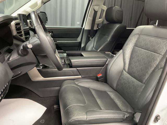 Used 2024 Toyota Sequoia Limited w/ Nightshade Package AWD/4WD image 14