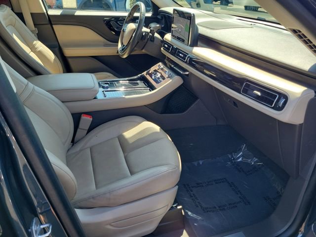 Used 2023 Lincoln Aviator Reserve w/ Equipment Group 201A image 17