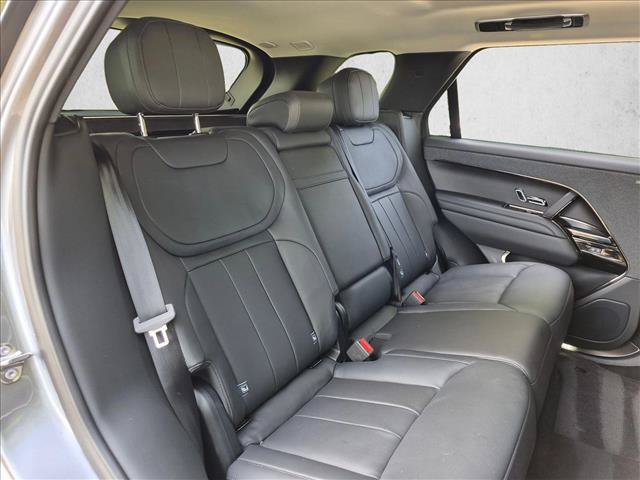 Used 2024 Land Rover Range Rover Sport SE AWD/4WD image 16