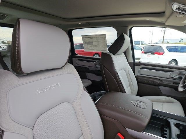 New 2026 RAM 1500 Laramie w/ Laramie Preferred Package AWD/4WD image 13