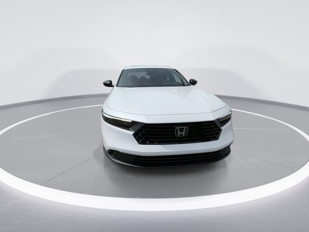 Used 2025 Honda Accord Sport image 3
