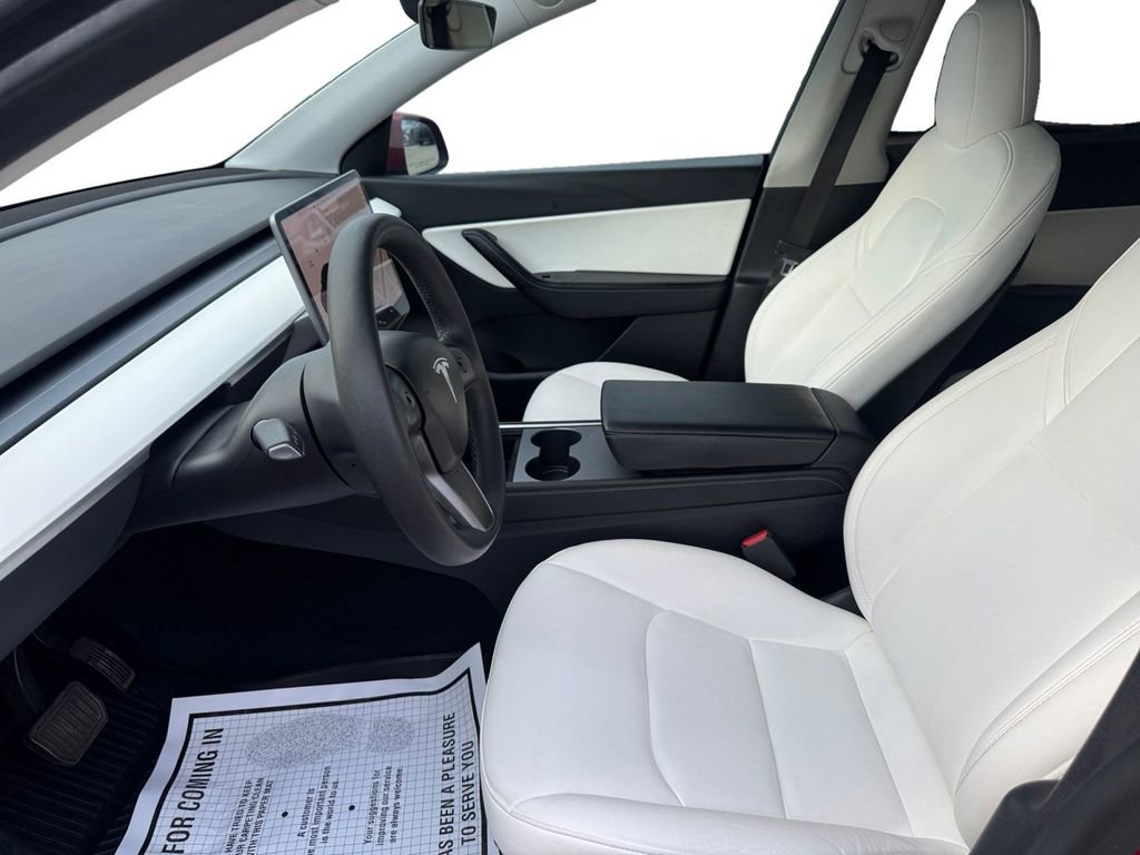 Used 2021 Tesla Model Y Long Range image 9