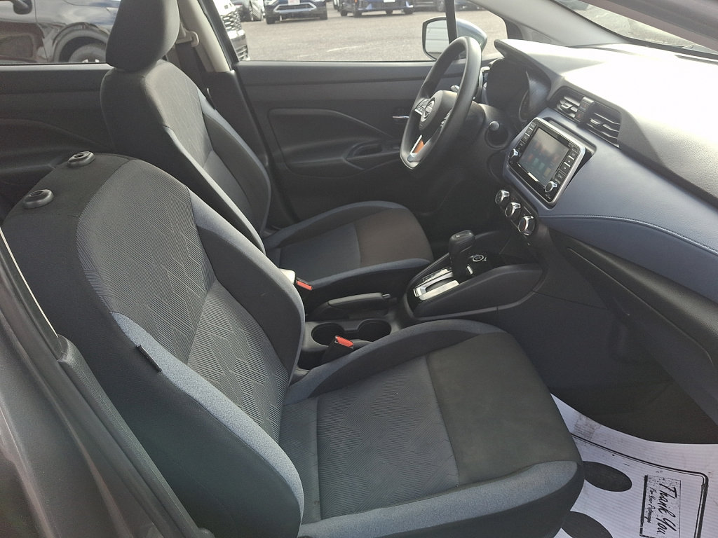 Used 2024 Nissan Versa SV FWD image 11