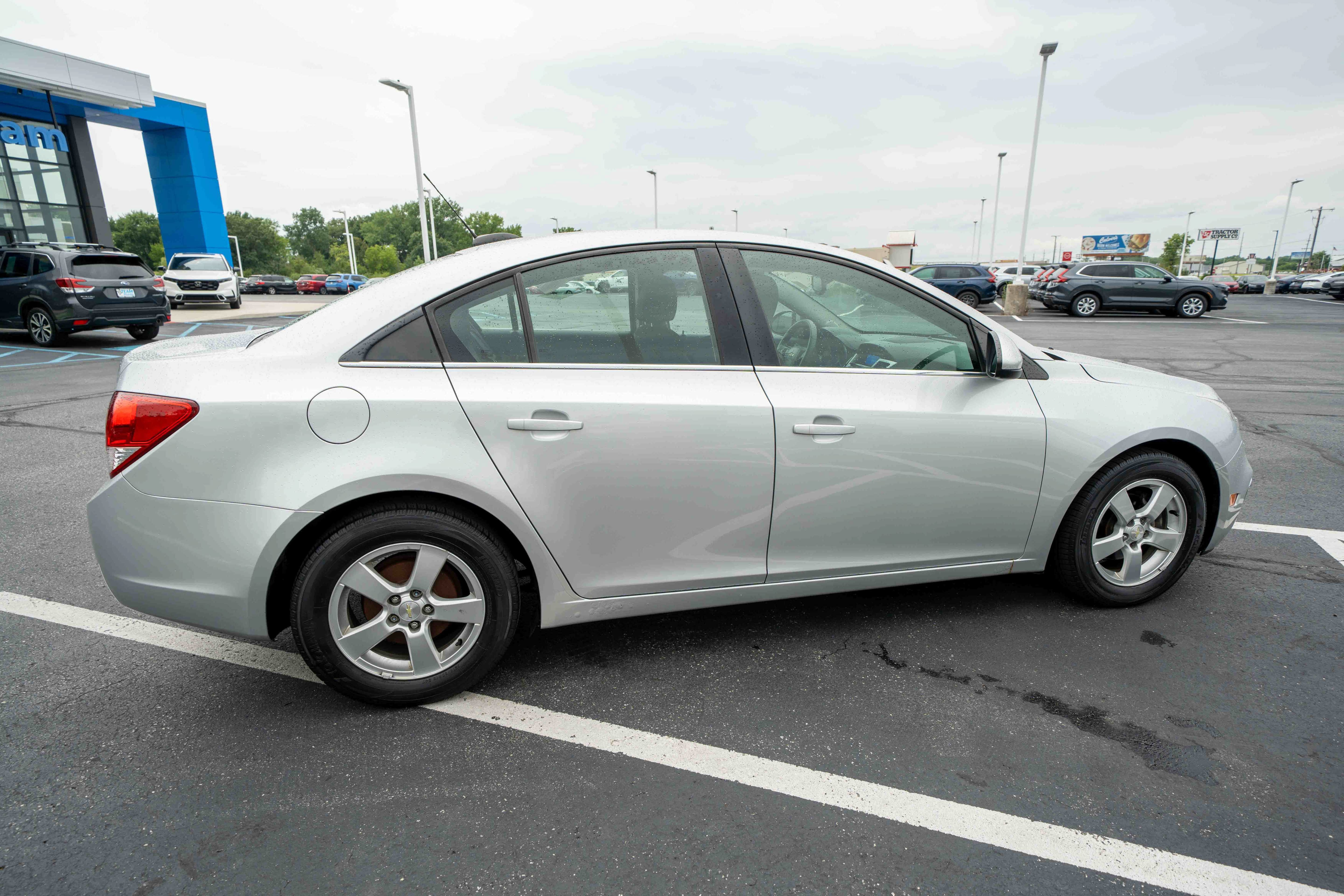 Used 2016 Chevrolet Cruze LT FWD image 6